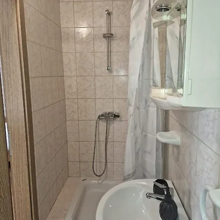 Tonka * 特罗吉尔